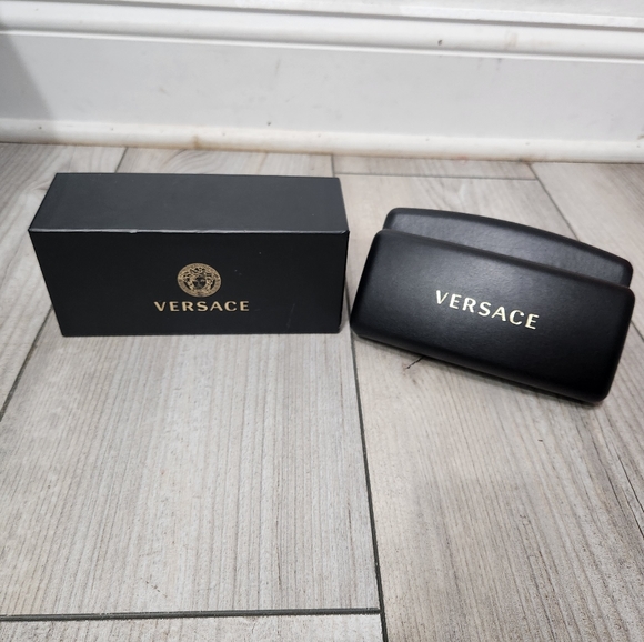 Versace Glasses Case - Picture 1 of 2